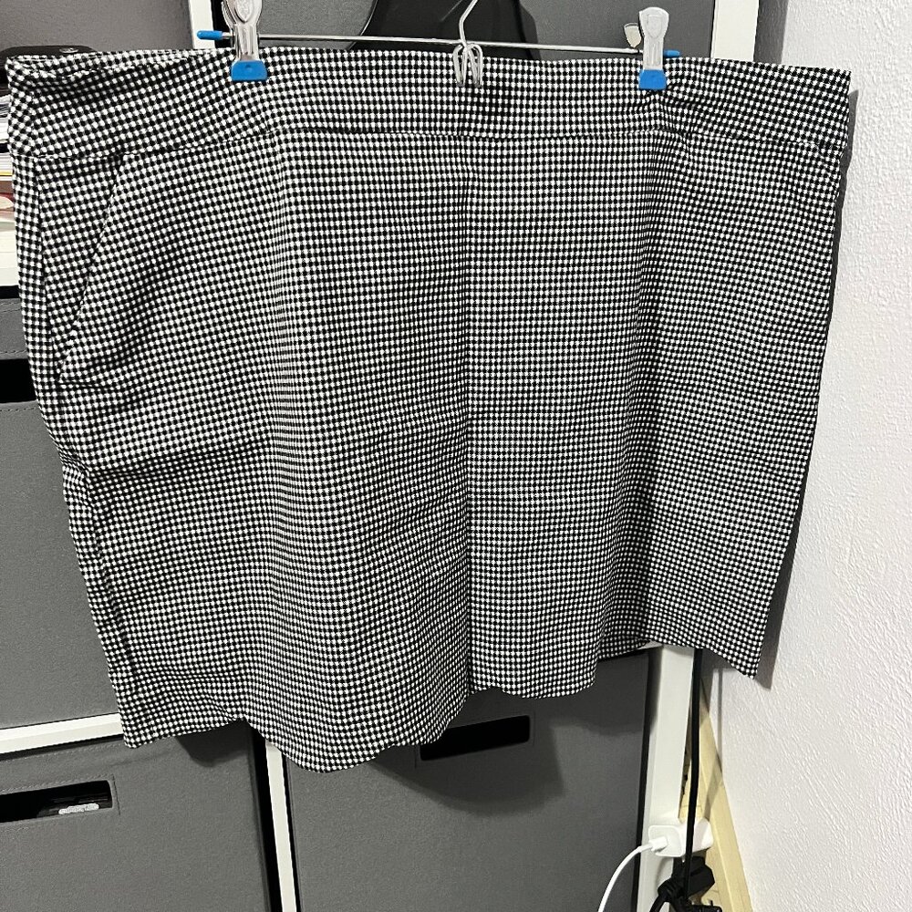 Tribal Black and white checkered skort